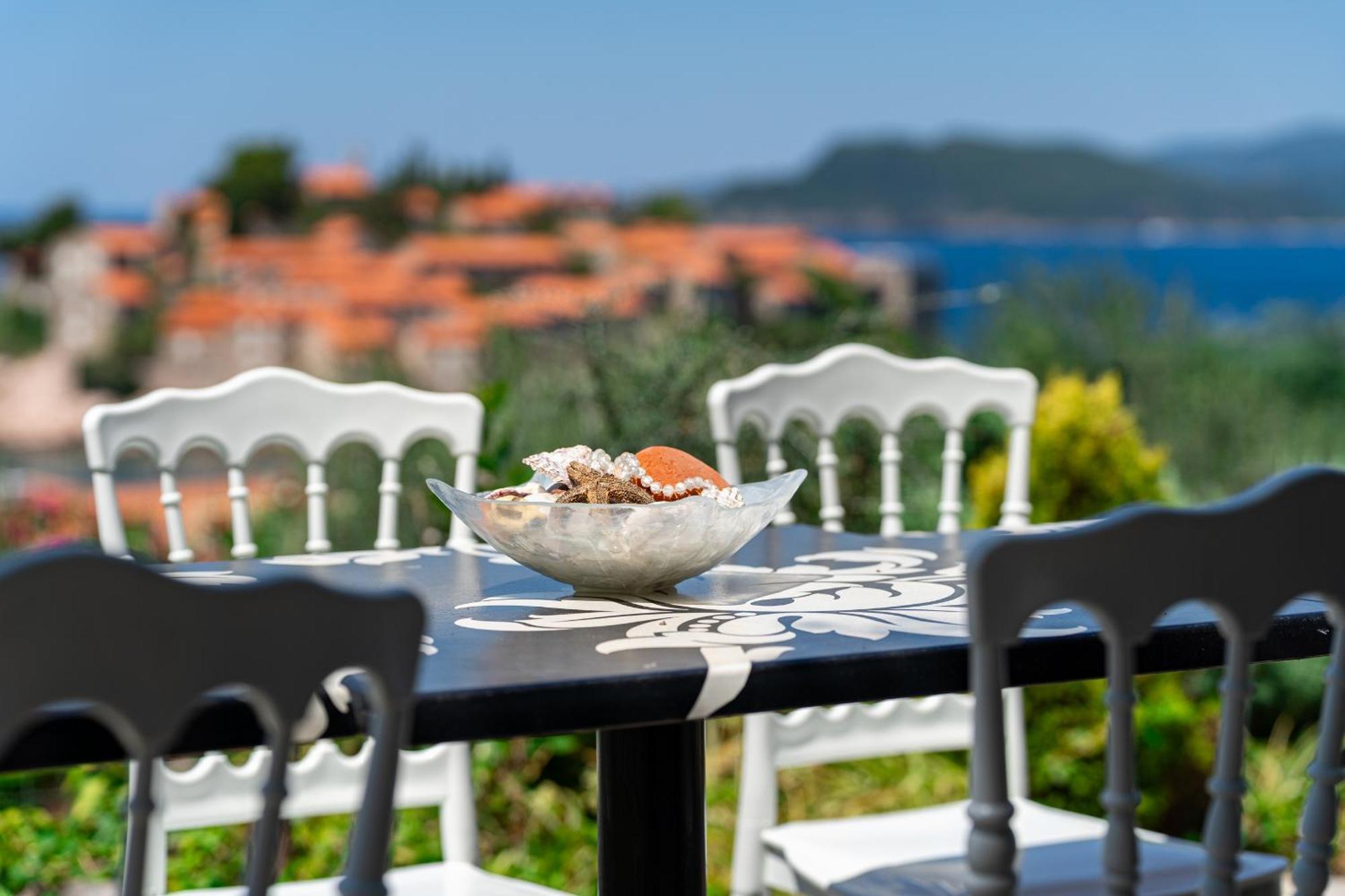 Sun Rose Apartments Sveti Stefan Dış mekan fotoğraf