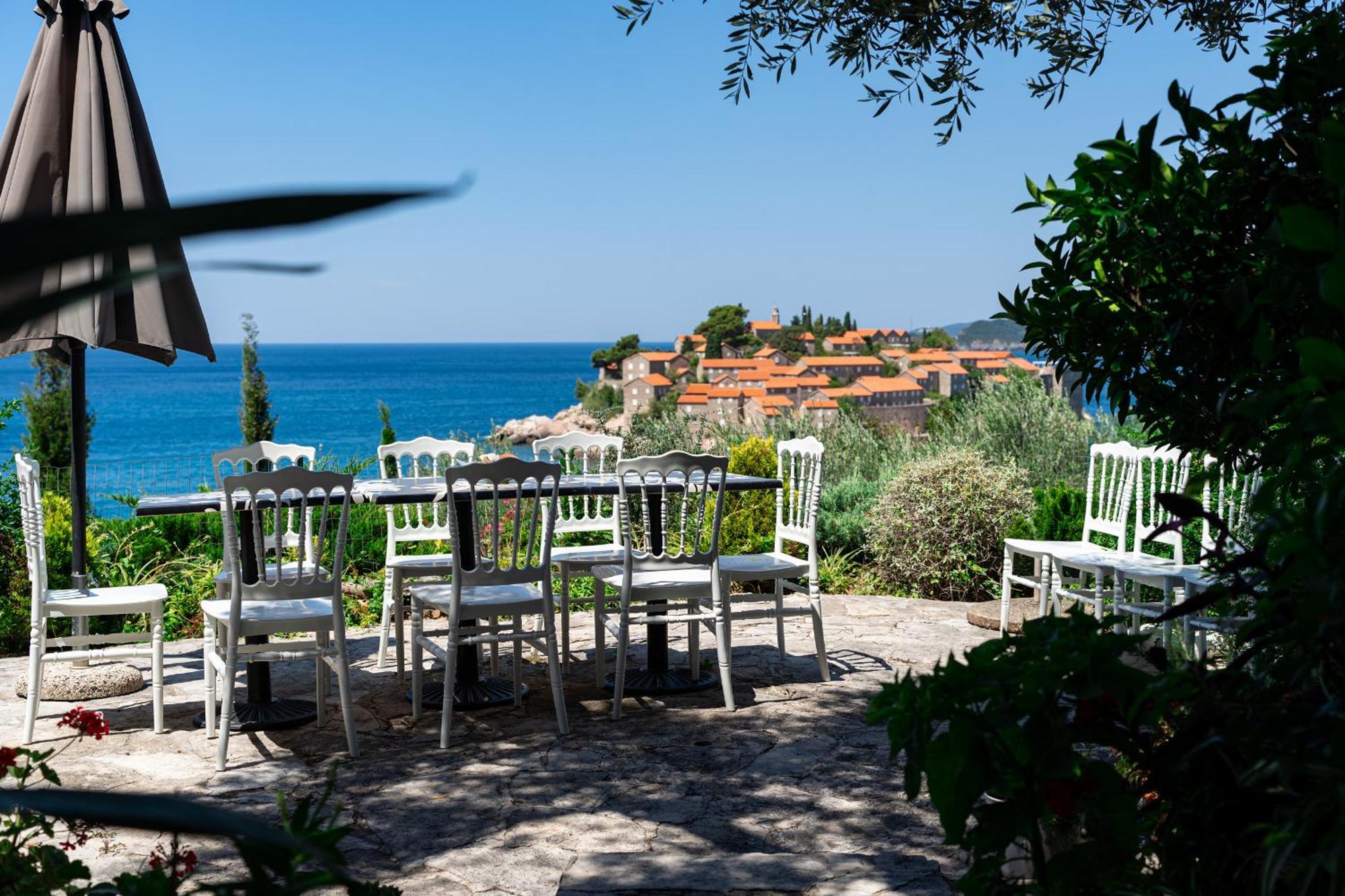 Sun Rose Apartments Sveti Stefan Dış mekan fotoğraf