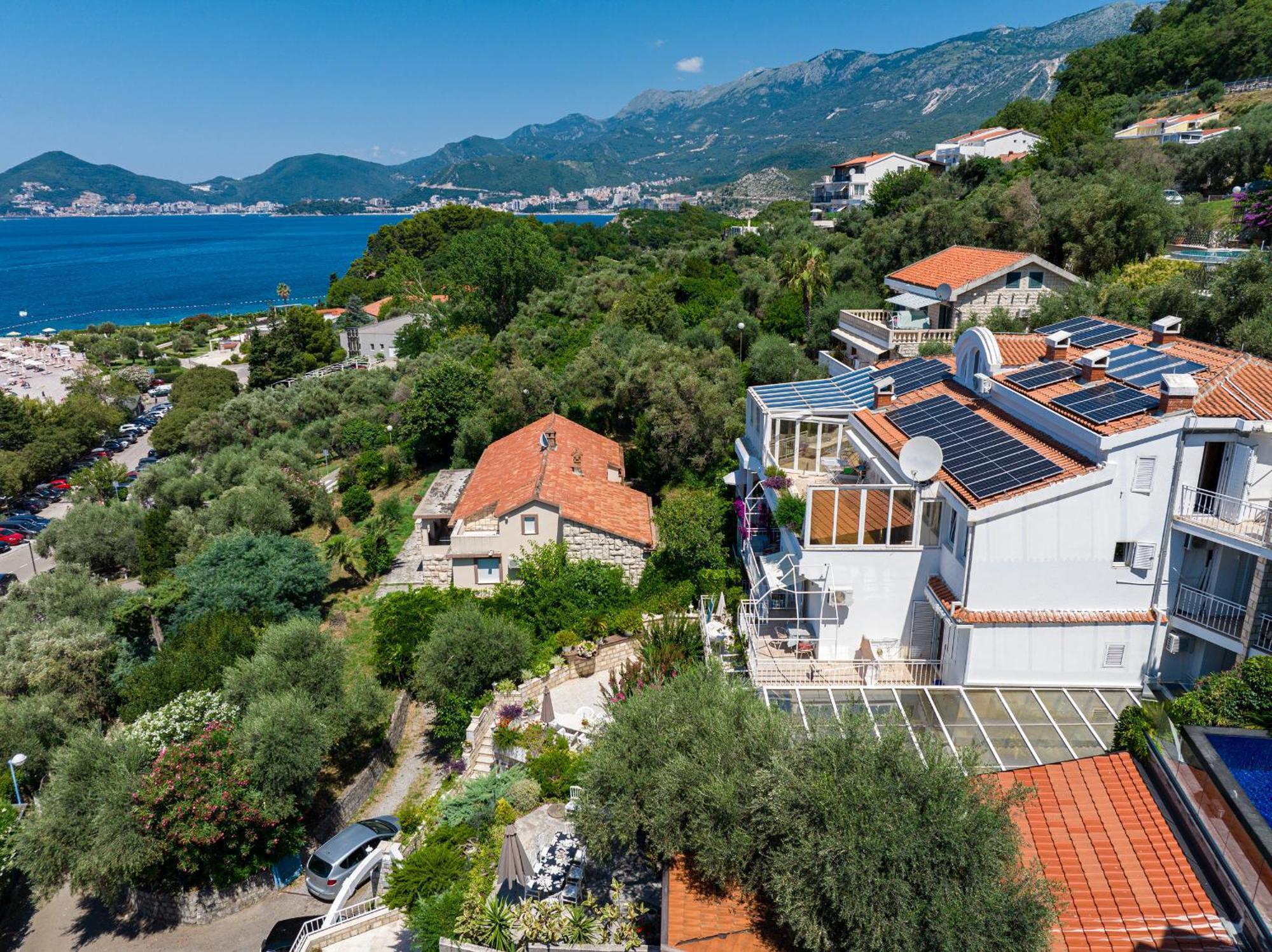 Sun Rose Apartments Sveti Stefan Dış mekan fotoğraf