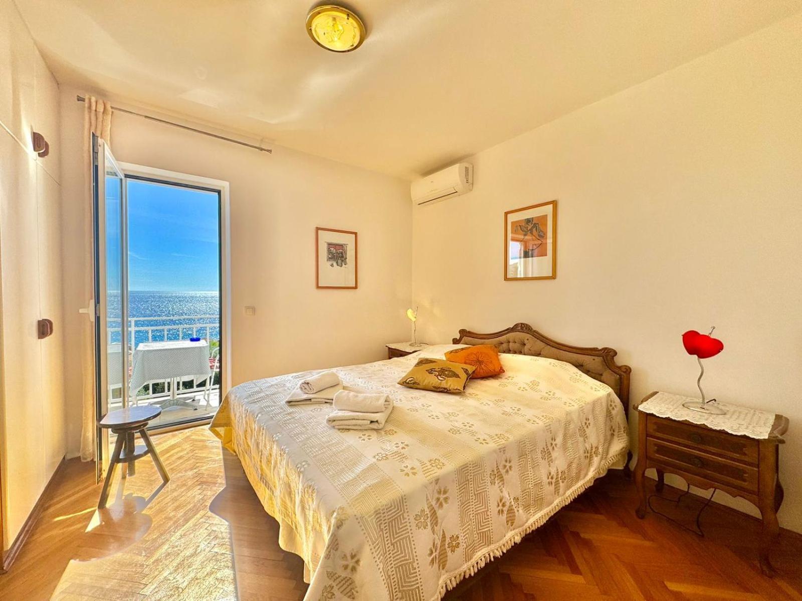 Sun Rose Apartments Sveti Stefan Dış mekan fotoğraf