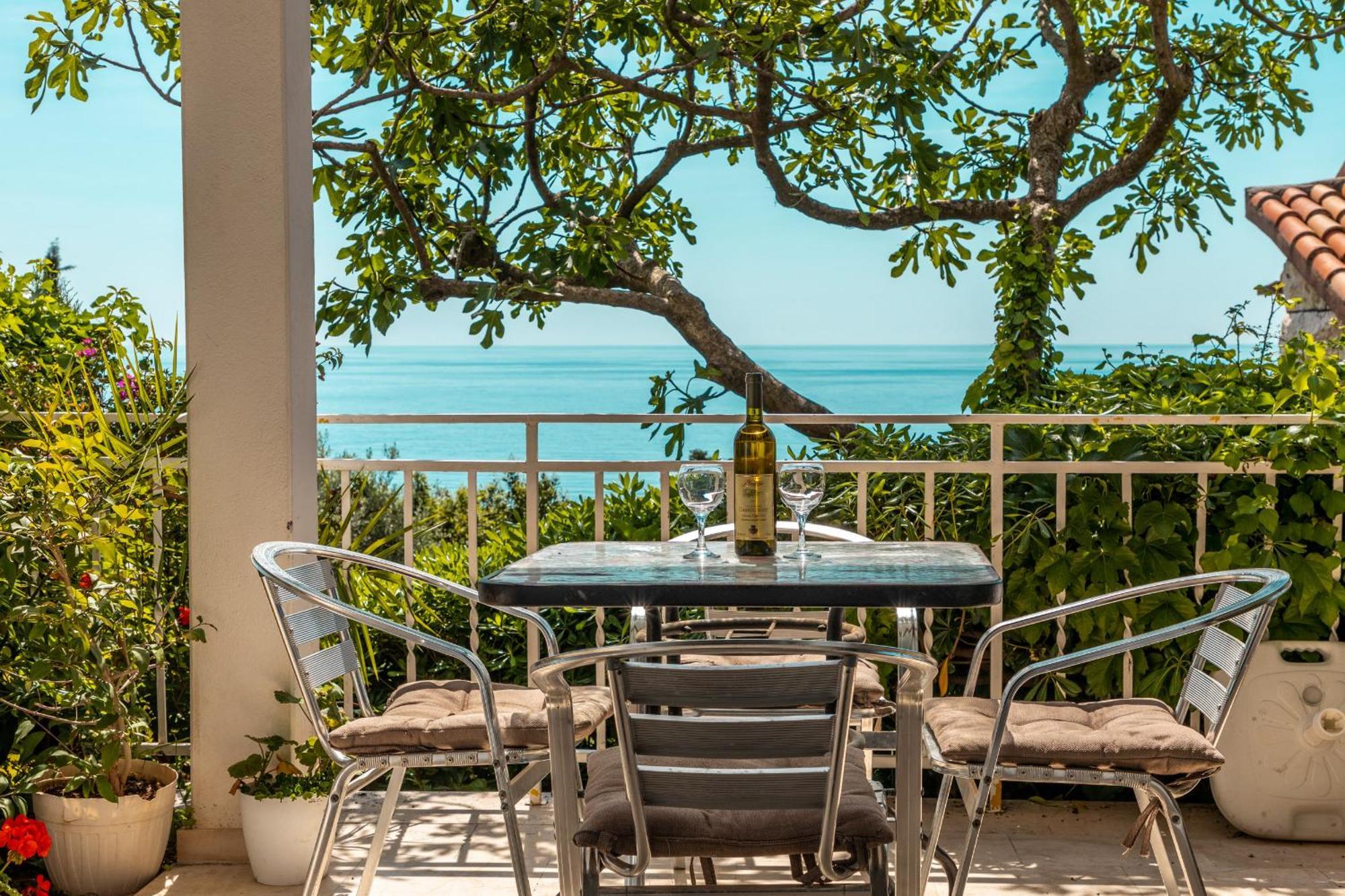 Sun Rose Apartments Sveti Stefan Dış mekan fotoğraf