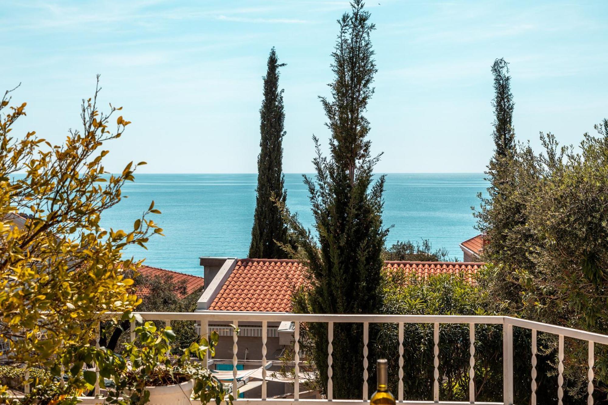 Sun Rose Apartments Sveti Stefan Dış mekan fotoğraf